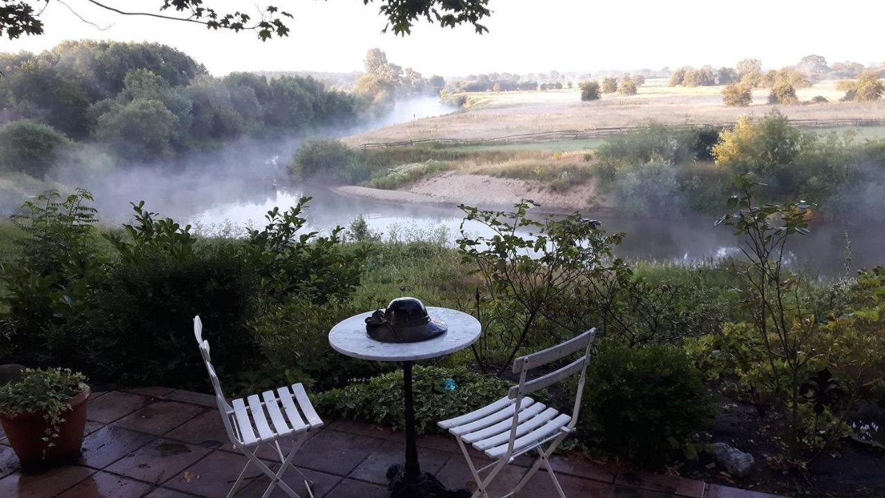 Antiquitaeten Cafe Schwarmstedt Dış mekan fotoğraf